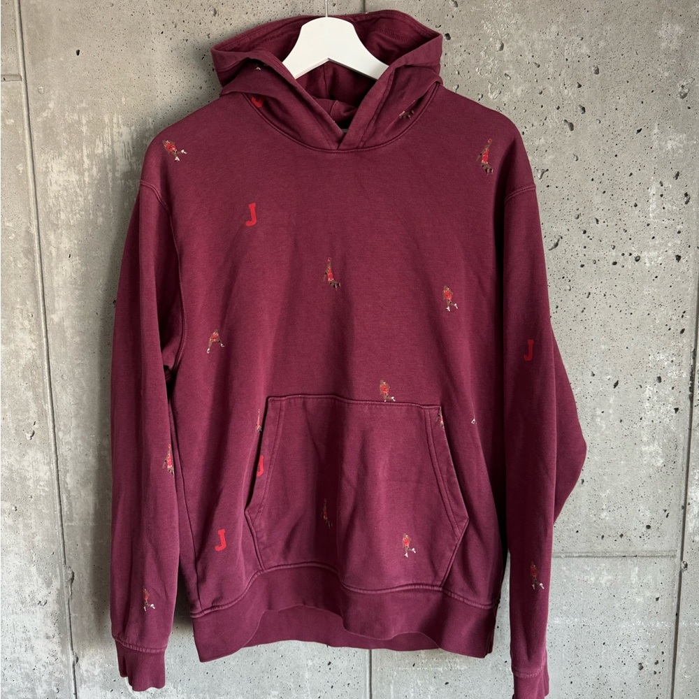 Jordan Men’s Essentials Graphic Fleece Hoodie Red Size S